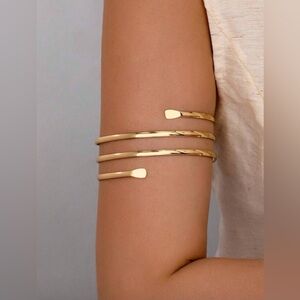1pc Womens Gold-Toned Minamilist Metal Upper Arm Cuff Bracelet